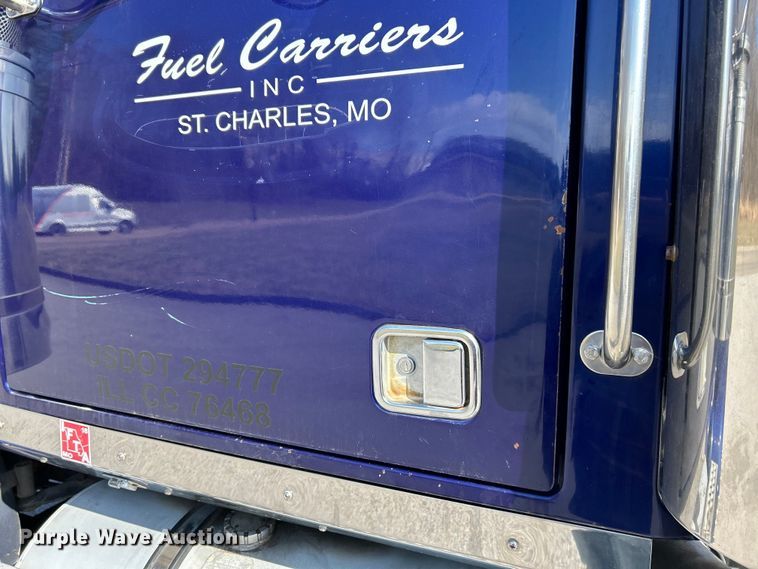 image for item EK4166 1998 Western Star 4964FX semi truck