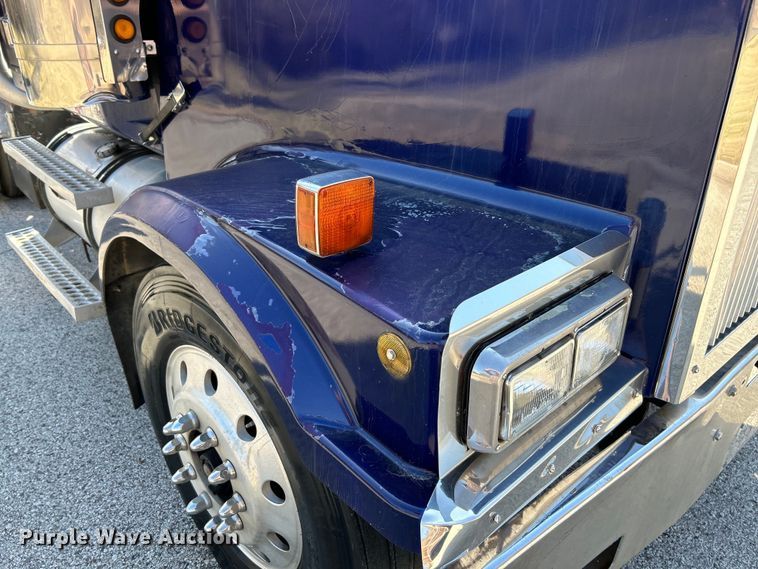 image for item EK4166 1998 Western Star 4964FX semi truck