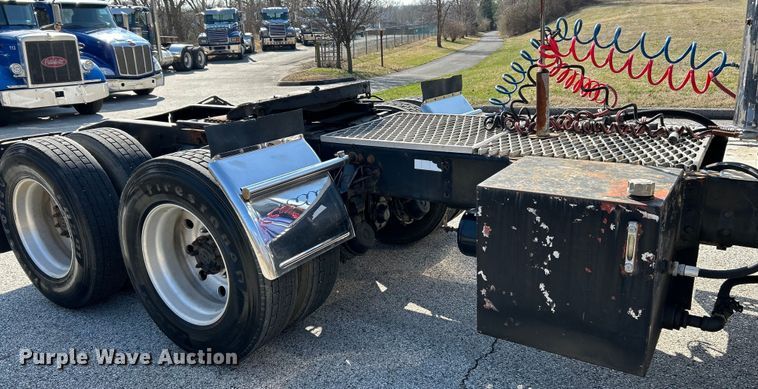 image for item EK4166 1998 Western Star 4964FX semi truck