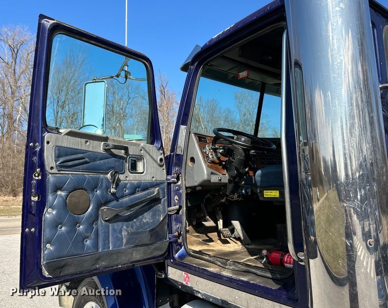 image for item EK4166 1998 Western Star 4964FX semi truck