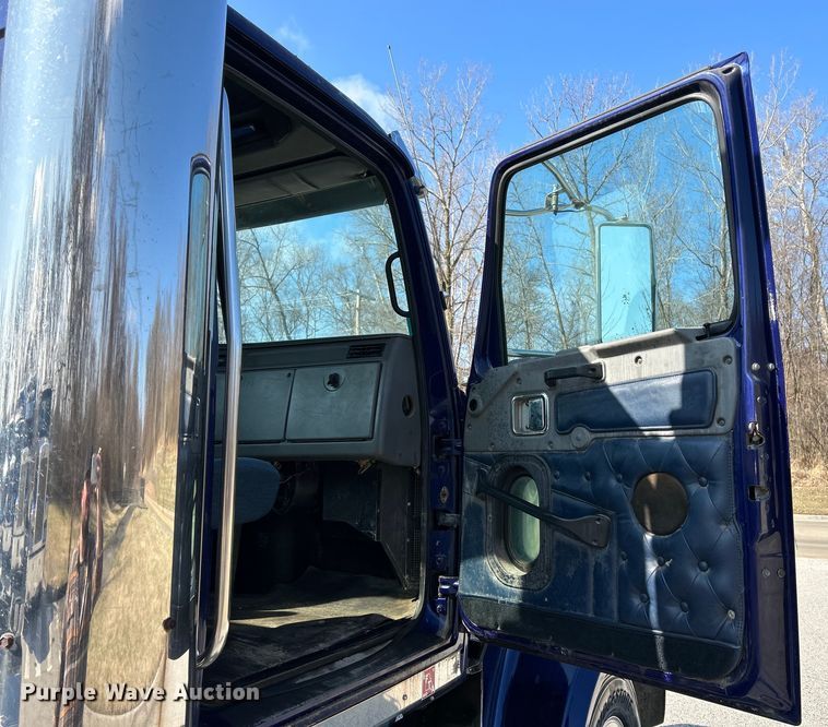 image for item EK4166 1998 Western Star 4964FX semi truck