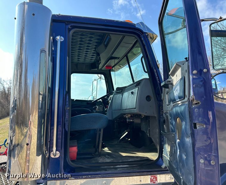 image for item EK4166 1998 Western Star 4964FX semi truck