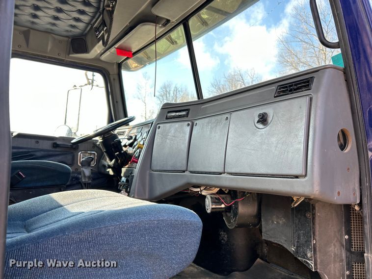 image for item EK4166 1998 Western Star 4964FX semi truck