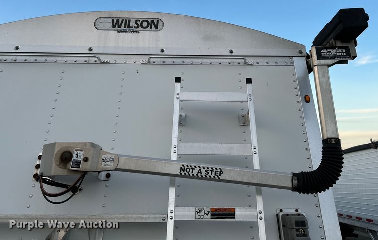 image for item EK4168 2015 Wilson DWH-5000 grain trailer