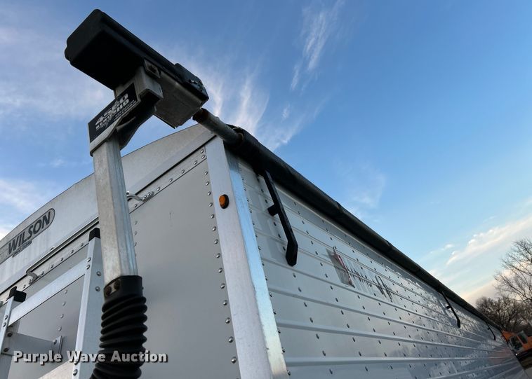 image for item EK4168 2015 Wilson DWH-5000 grain trailer