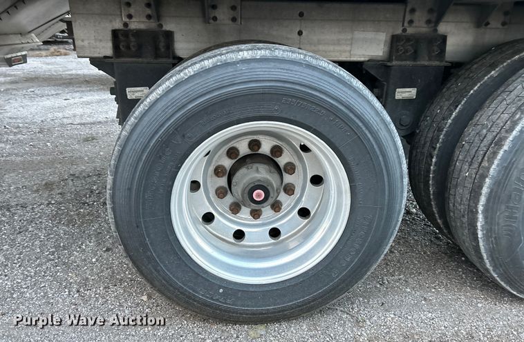 image for item EK4168 2015 Wilson DWH-5000 grain trailer