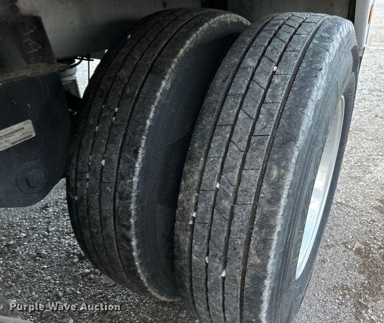 image for item EK4168 2015 Wilson DWH-5000 grain trailer