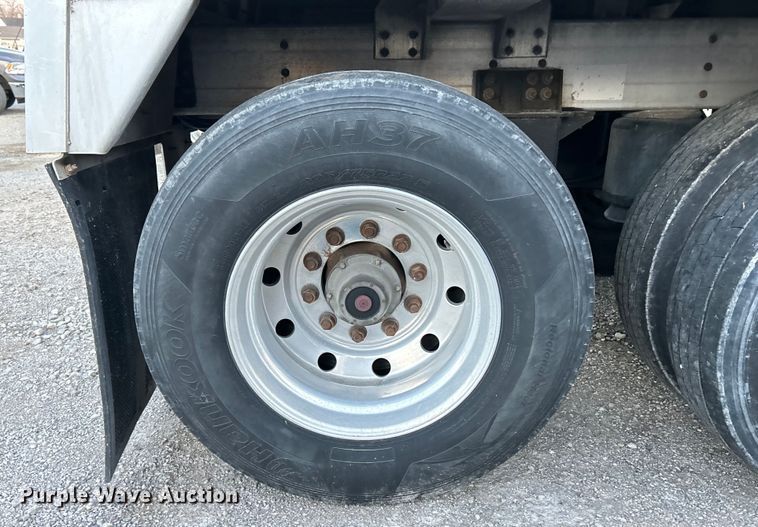 image for item EK4168 2015 Wilson DWH-5000 grain trailer