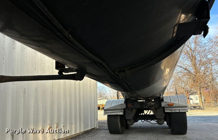 image for item EK4173 2008 Etnyre  T5973 tank trailer