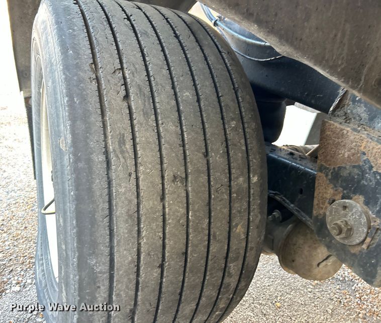 image for item EK4173 2008 Etnyre  T5973 tank trailer