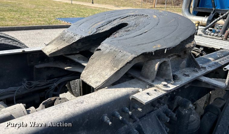 image for item EK4177 2012 Mack CHU613 semi truck