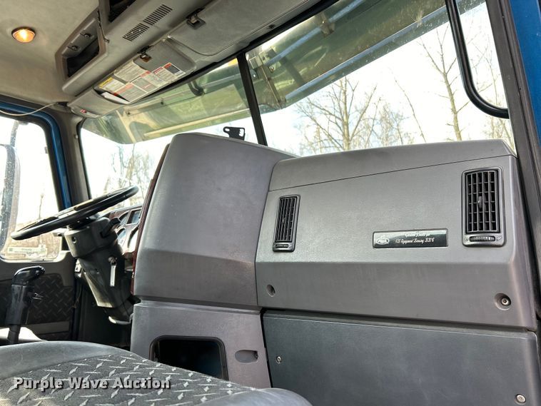 image for item EK4177 2012 Mack CHU613 semi truck