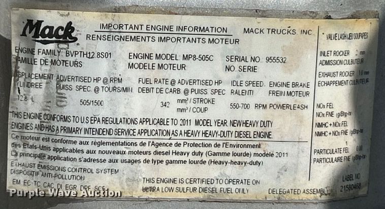 image for item EK4177 2012 Mack CHU613 semi truck