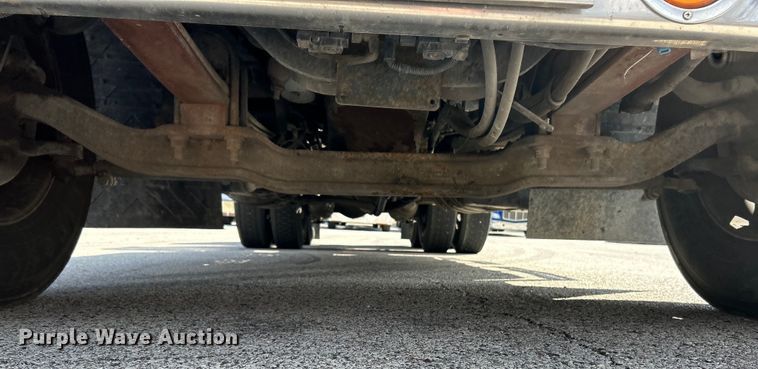 image for item EK4177 2012 Mack CHU613 semi truck