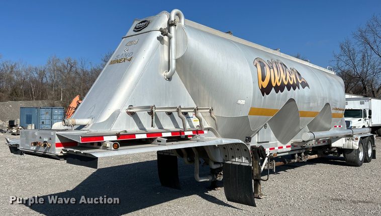 image for item EK4194 2014 Mac  TN1050APB pneumatic dry bulk trailer