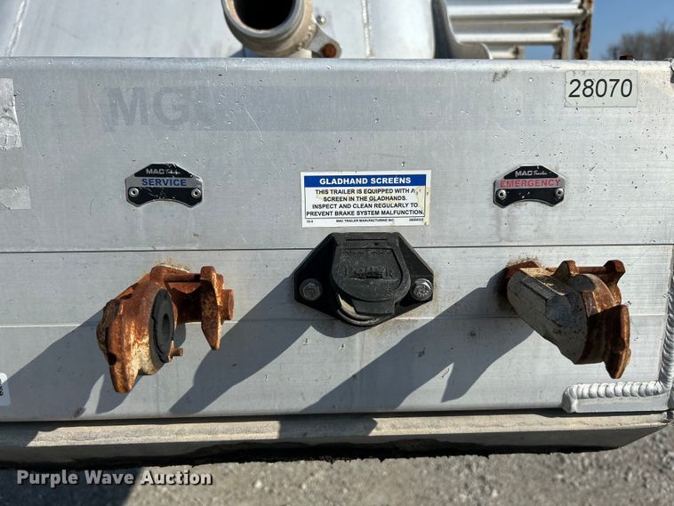 image for item EK4194 2014 Mac  TN1050APB pneumatic dry bulk trailer