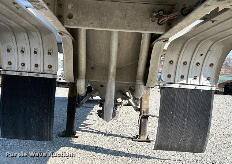 image for item EK4194 2014 Mac  TN1050APB pneumatic dry bulk trailer