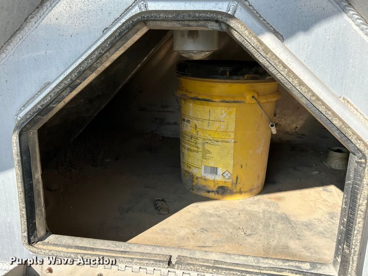 image for item EK4194 2014 Mac  TN1050APB pneumatic dry bulk trailer