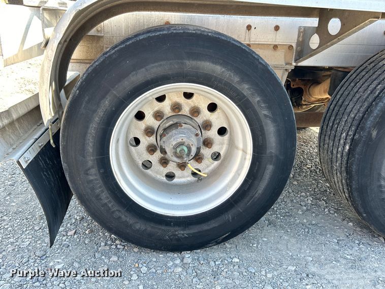 image for item EK4194 2014 Mac  TN1050APB pneumatic dry bulk trailer