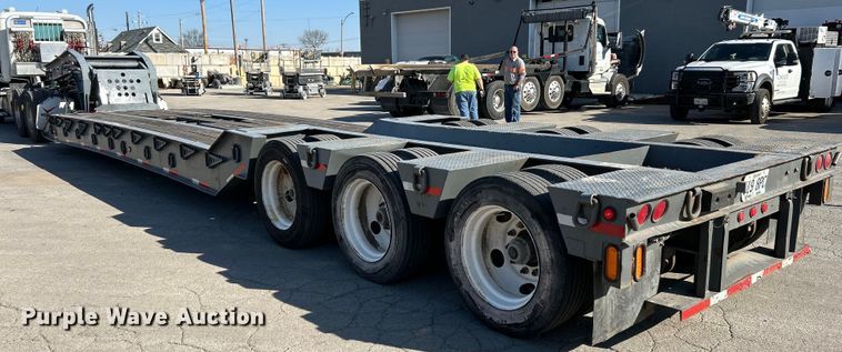 image for item EK4273 1993 Dynaweld  lowboy equipment trailer