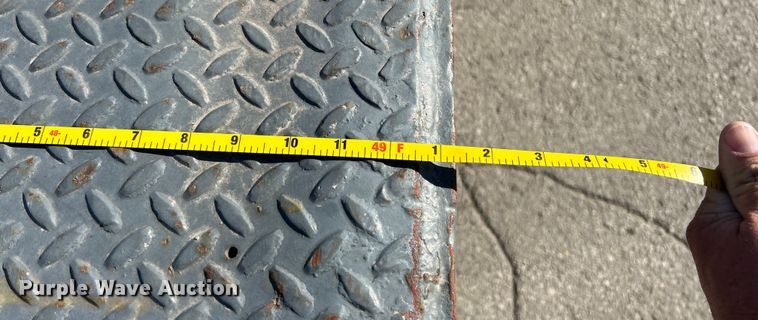 image for item EK4273 1993 Dynaweld  lowboy equipment trailer