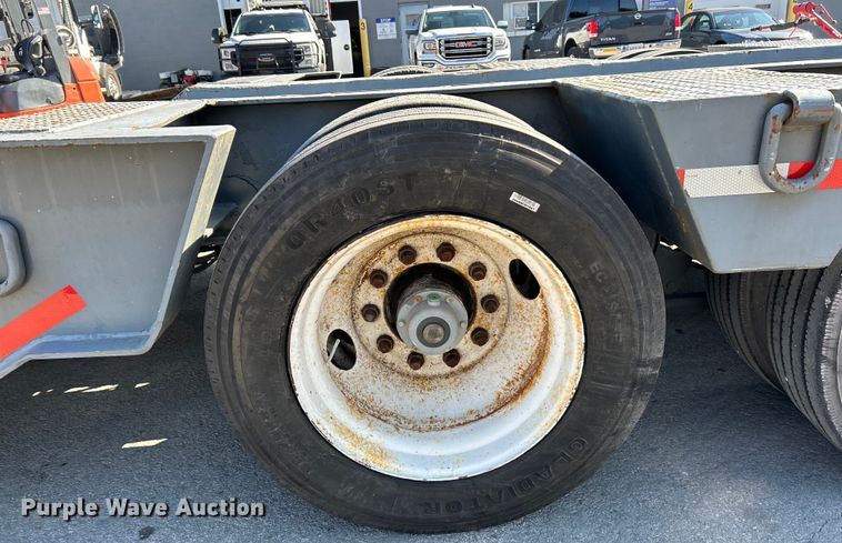 image for item EK4273 1993 Dynaweld  lowboy equipment trailer