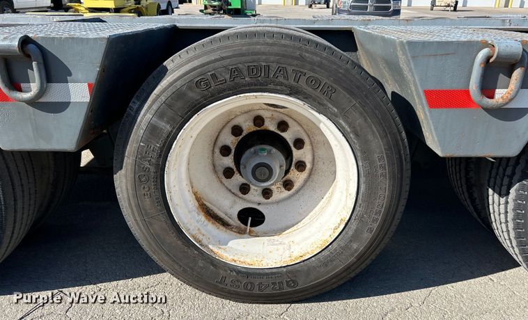 image for item EK4273 1993 Dynaweld  lowboy equipment trailer