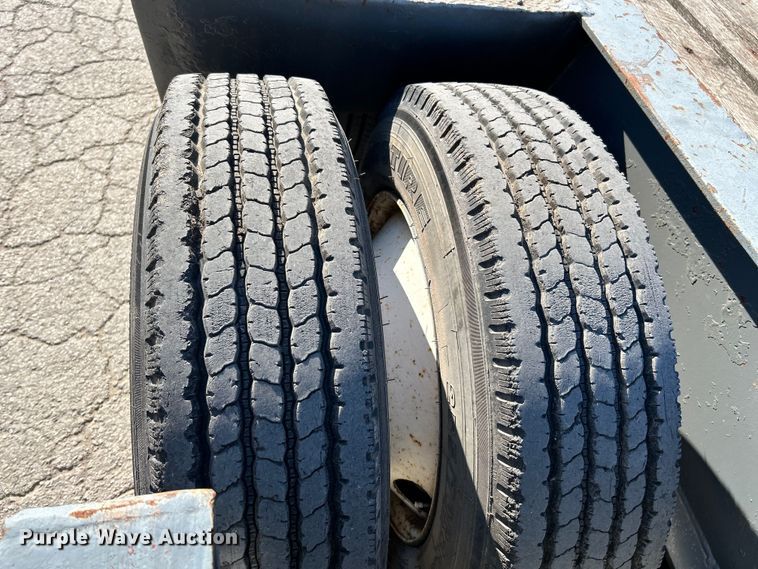 image for item EK4273 1993 Dynaweld  lowboy equipment trailer