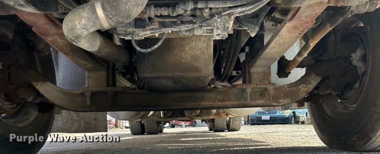 image for item EK4288 2004 International 9400i  semi truck