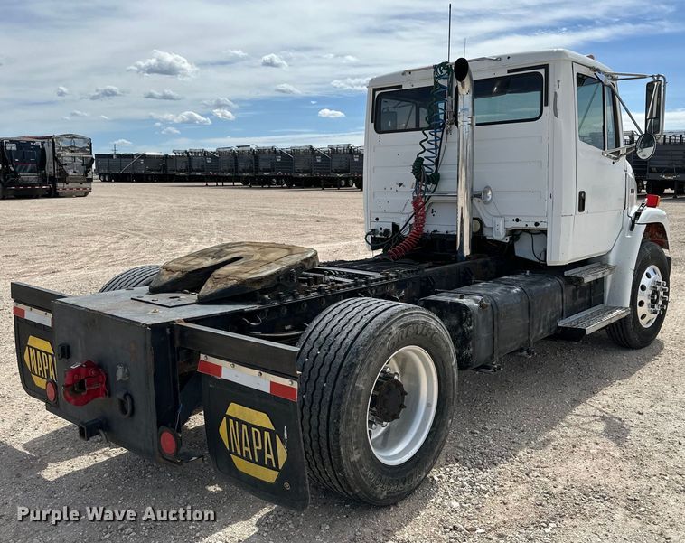 image for item IB9359 1999 Freightliner FL80 semi truck