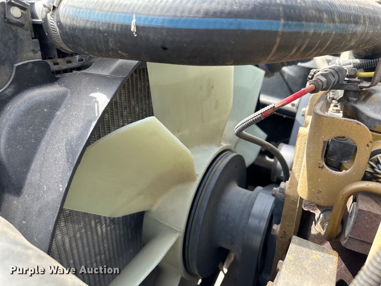 image for item IB9359 1999 Freightliner FL80 semi truck