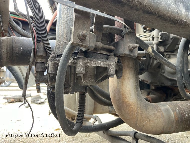 image for item LD9305 1990 Ford L9000 semi truck