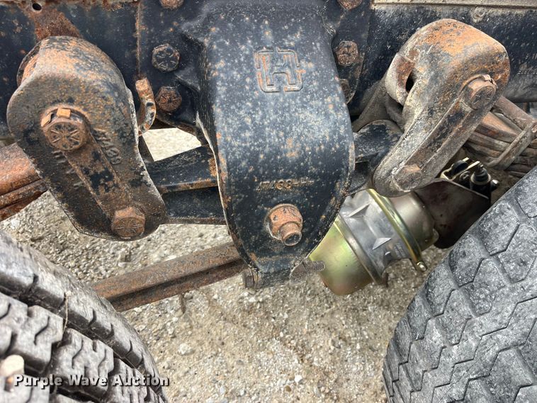 image for item LD9305 1990 Ford L9000 semi truck