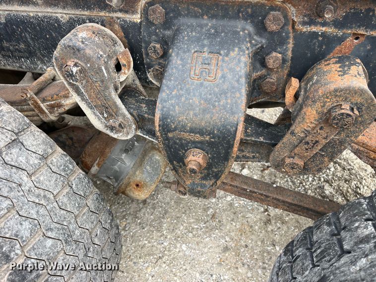 image for item LD9305 1990 Ford L9000 semi truck