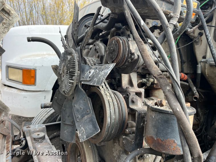 image for item LD9305 1990 Ford L9000 semi truck