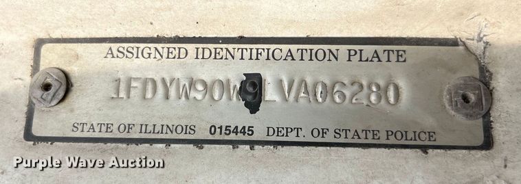 image for item LD9305 1990 Ford L9000 semi truck