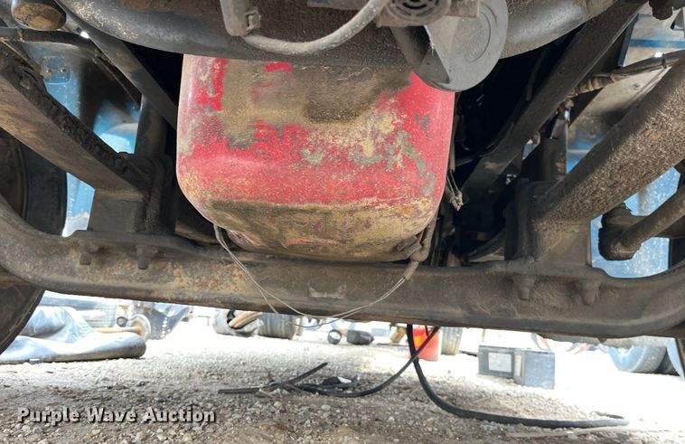 image for item LD9306 2005 International  9400i semi truck