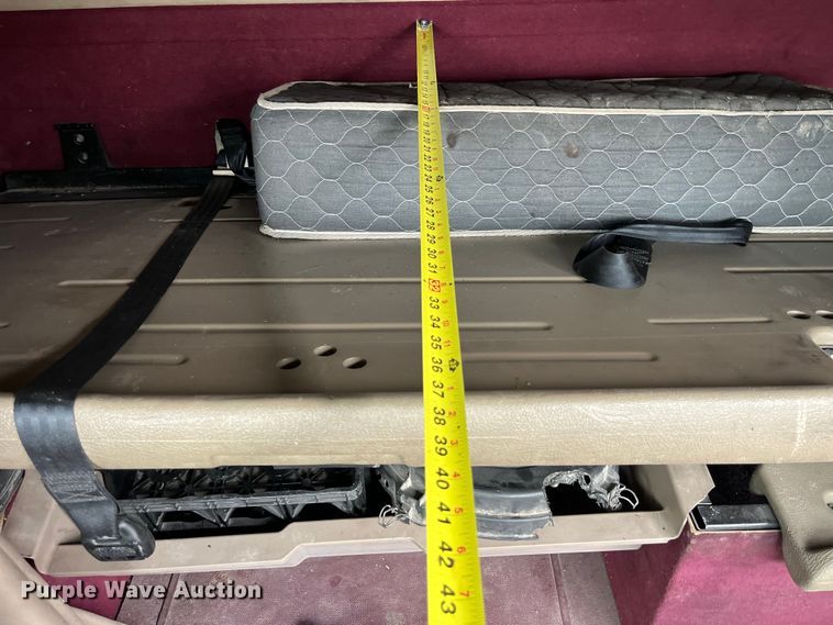 image for item LD9306 2005 International  9400i semi truck