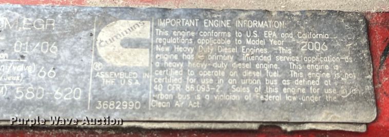 image for item LD9306 2005 International  9400i semi truck