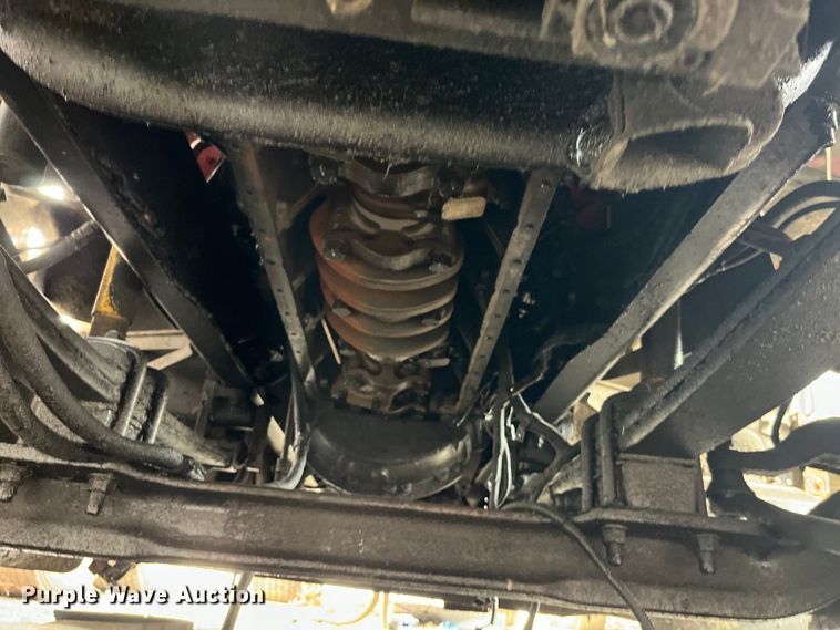 image for item LD9308 1998 International  9400 semi truck