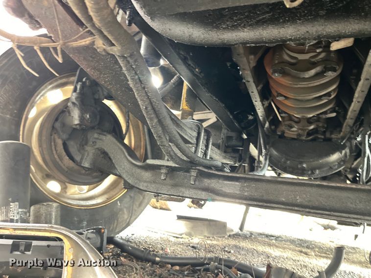 image for item LD9308 1998 International  9400 semi truck