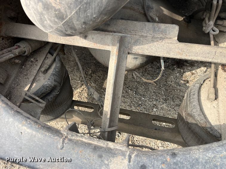 image for item LD9310 2007 Volvo VN Series semi truck