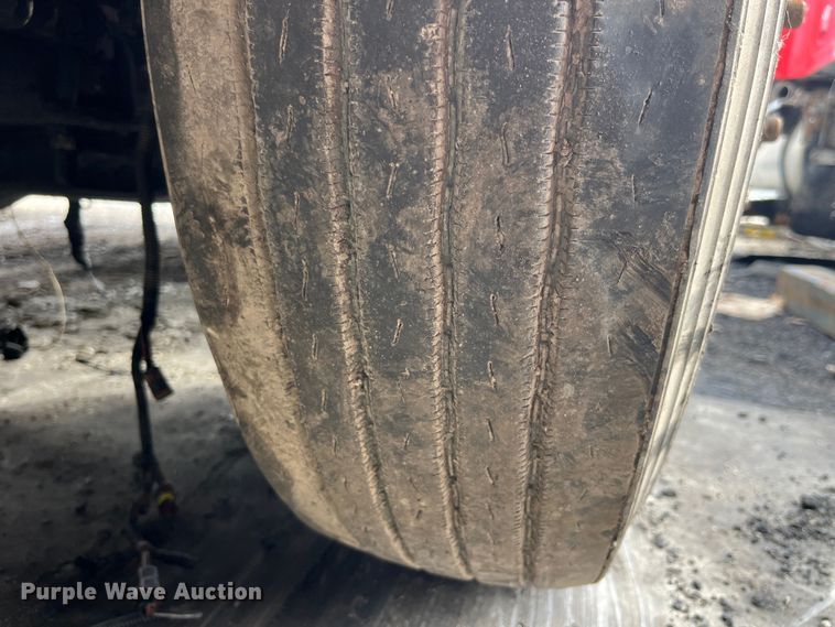 image for item LD9310 2007 Volvo VN Series semi truck