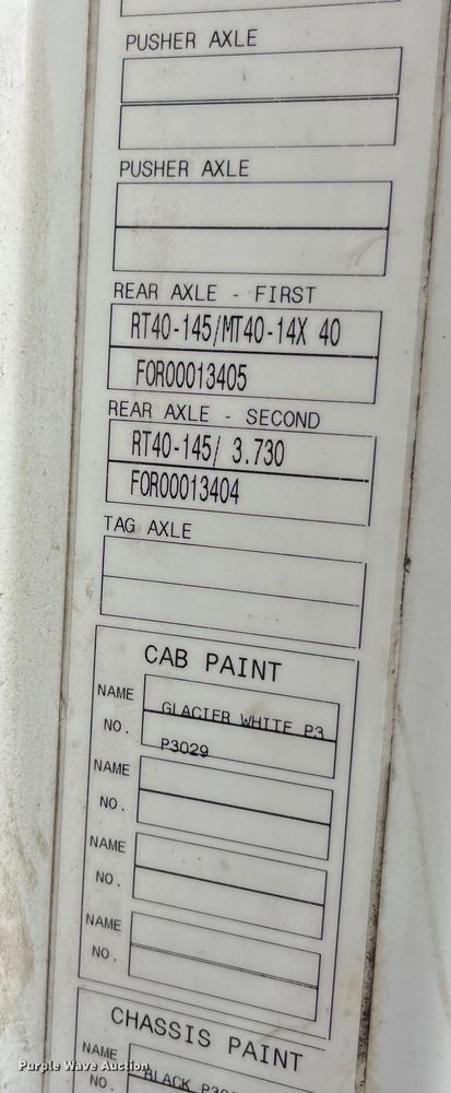 image for item LD9310 2007 Volvo VN Series semi truck