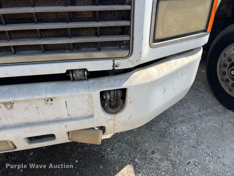 image for item LD9311 1996 Mack CH613 semi truck