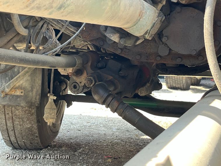 image for item LD9311 1996 Mack CH613 semi truck