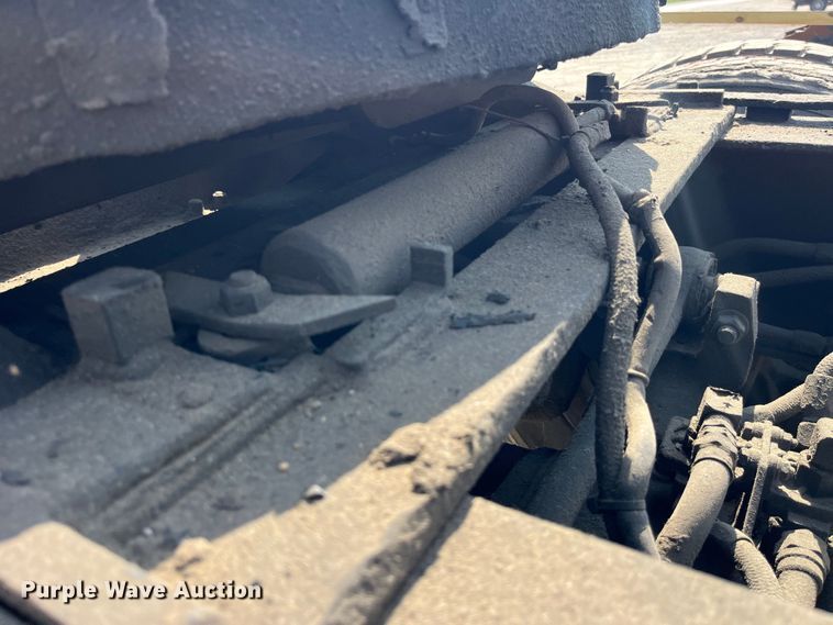 image for item LD9311 1996 Mack CH613 semi truck