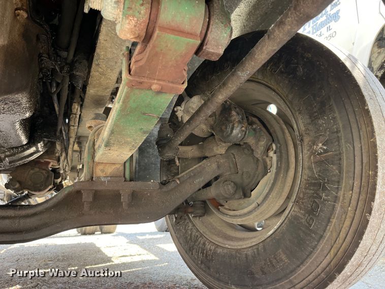 image for item LD9311 1996 Mack CH613 semi truck