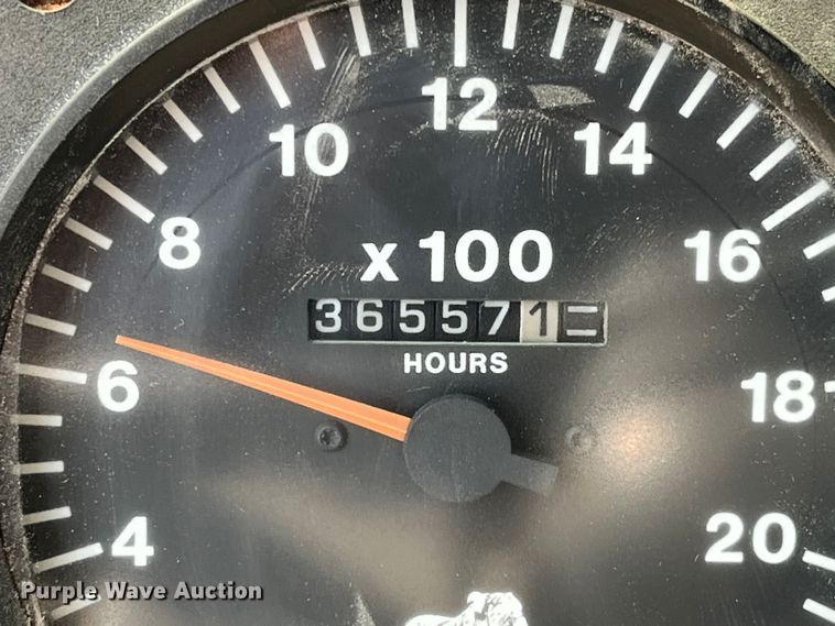 image for item LD9311 1996 Mack CH613 semi truck