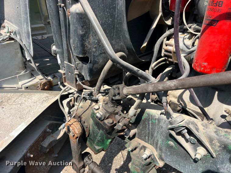 image for item LD9311 1996 Mack CH613 semi truck